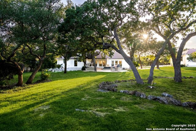 Listing photo id 51 for 1409 Glenwood Loop