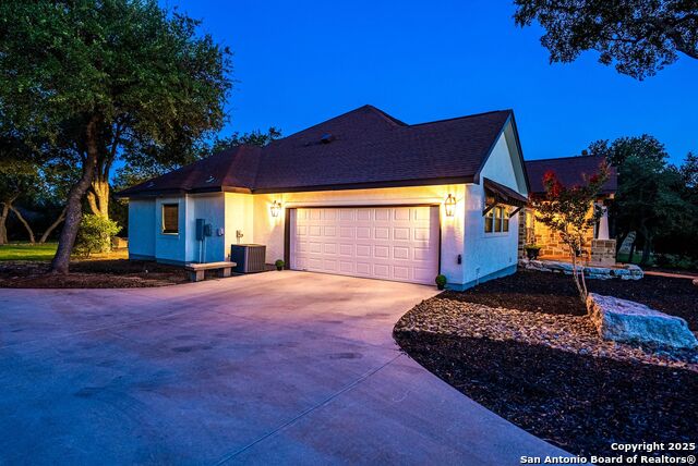 Listing photo id 63 for 1409 Glenwood Loop