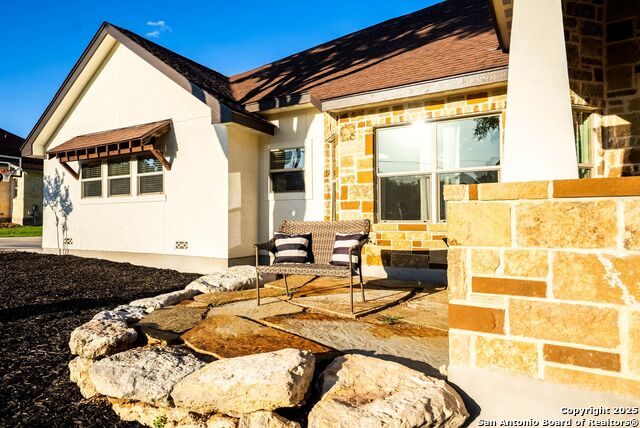 Listing photo id 5 for 1409 Glenwood Loop