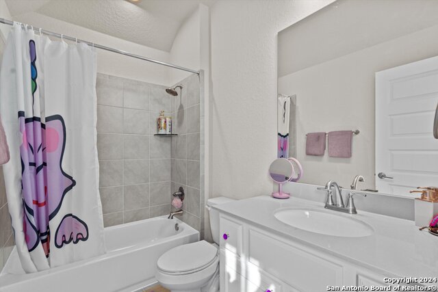Listing photo id 21 for 423 Bridle Trl
