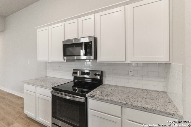 Listing photo id 12 for 445 Cross Barn Blvd