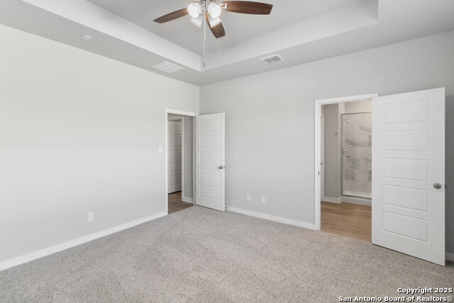 Listing photo id 19 for 445 Cross Barn Blvd