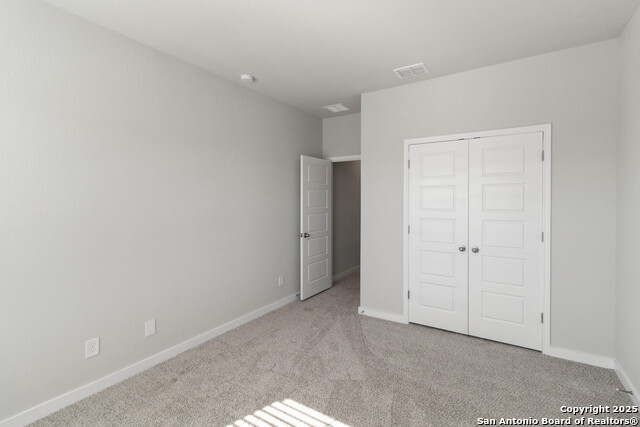 Listing photo id 28 for 445 Cross Barn Blvd