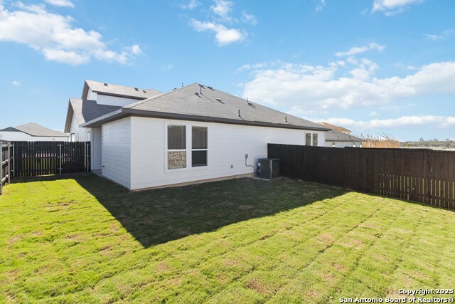 Listing photo id 29 for 445 Cross Barn Blvd