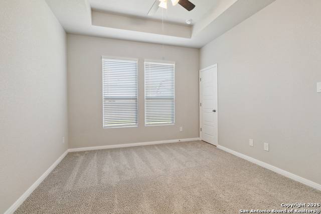Listing photo id 19 for 414 Cross Barn Blvd