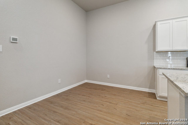 Listing photo id 21 for 414 Cross Barn Blvd