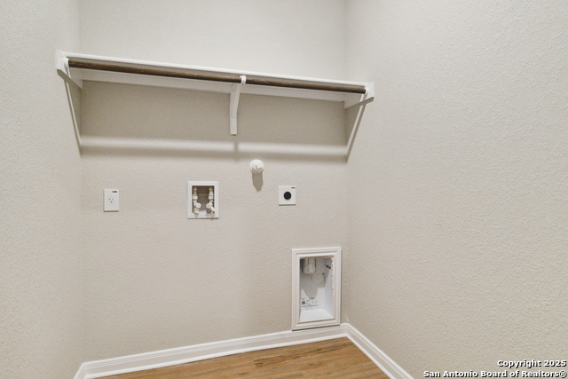 Listing photo id 24 for 414 Cross Barn Blvd