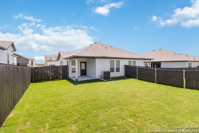 Listing photo id 28 for 414 Cross Barn Blvd