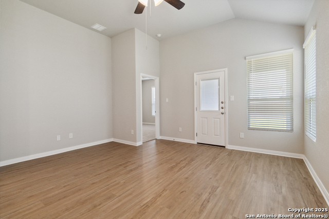 Listing photo id 6 for 414 Cross Barn Blvd