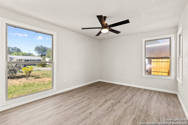 Image 17 of 26 For 2630 Kings Hwy W