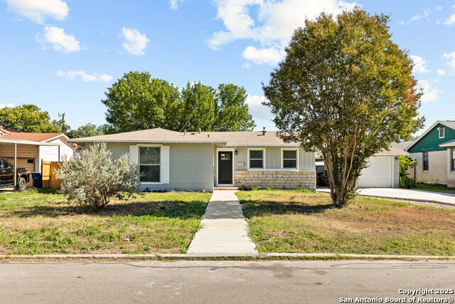 Image 2 of 26 For 2630 Kings Hwy W