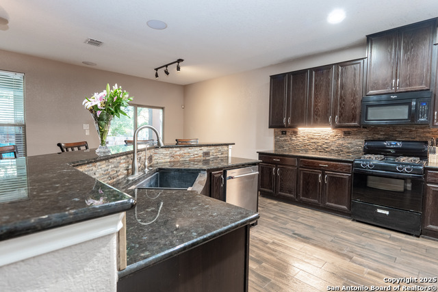 Image 15 of 49 For 13335 Chalk Hl