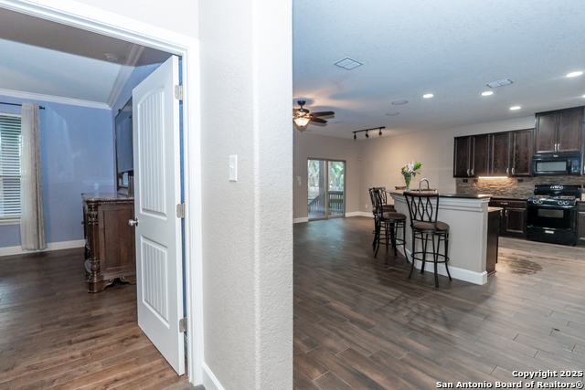 Image 28 of 49 For 13335 Chalk Hl