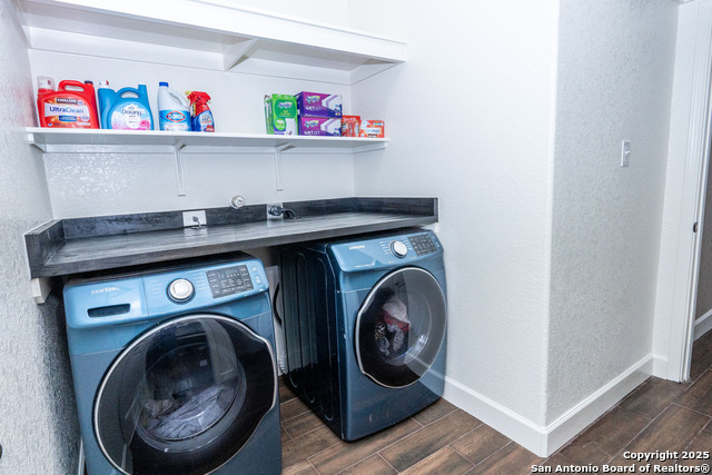 Image 38 of 49 For 13335 Chalk Hl