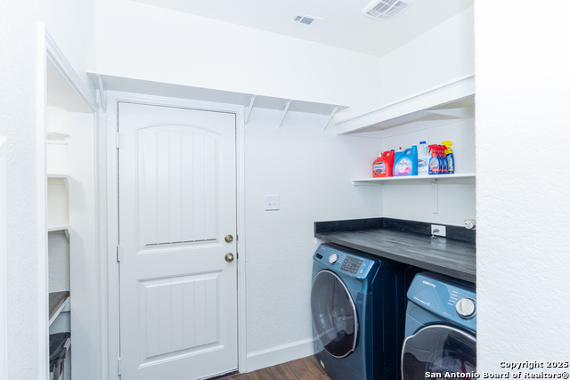 Image 39 of 49 For 13335 Chalk Hl