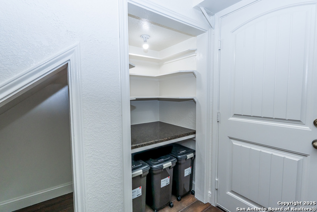 Image 40 of 49 For 13335 Chalk Hl