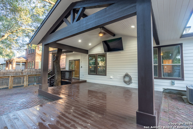 Image 43 of 49 For 13335 Chalk Hl