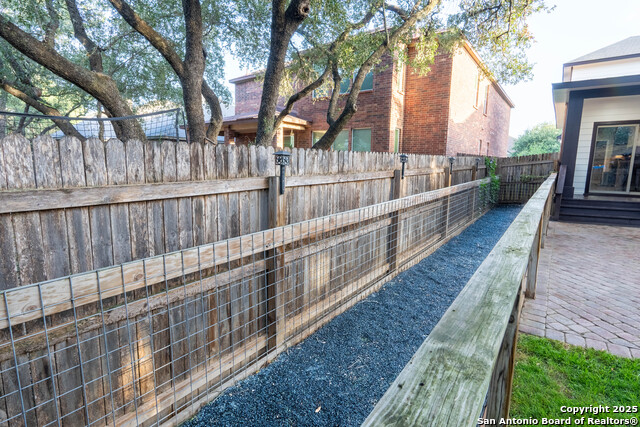 Image 46 of 49 For 13335 Chalk Hl