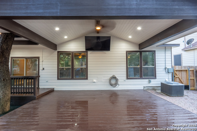 Image 5 of 49 For 13335 Chalk Hl