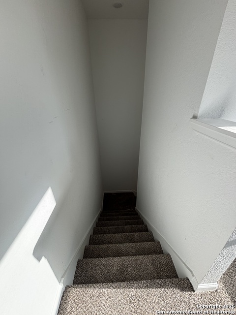 Listing photo id 10 for 3038 Salinas