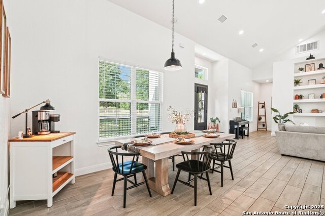 Image 11 of 43 For 11260 Beverly Hills