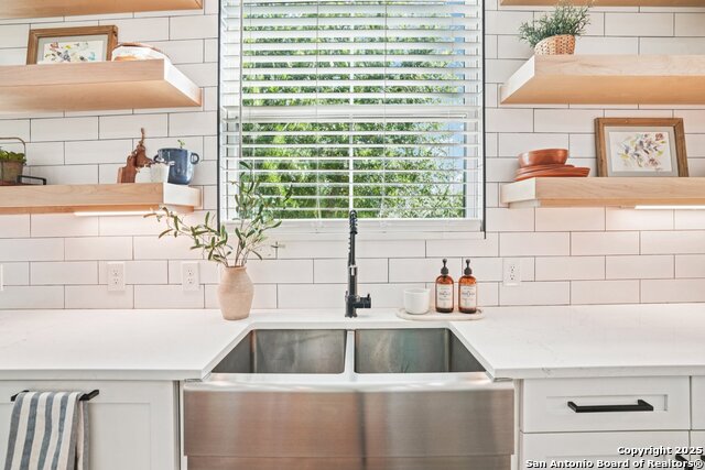 Image 15 of 43 For 11260 Beverly Hills