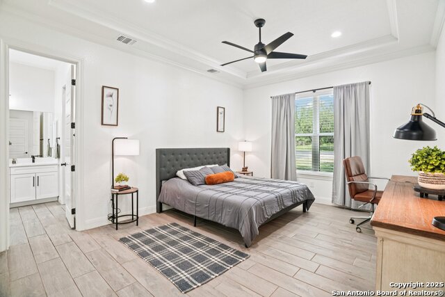 Image 27 of 43 For 11260 Beverly Hills