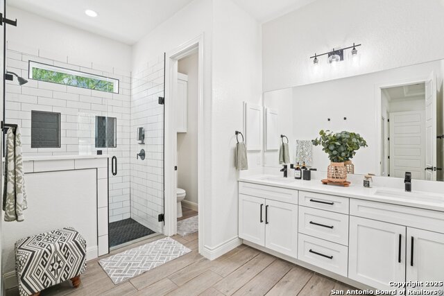 Image 29 of 43 For 11260 Beverly Hills