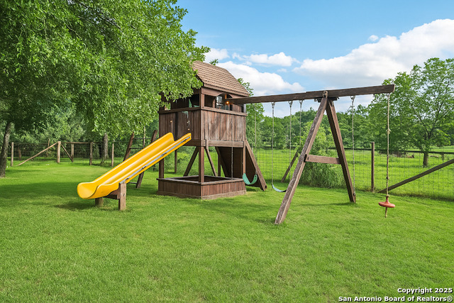 Image 32 of 43 For 11260 Beverly Hills