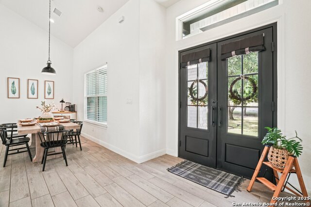 Image 5 of 43 For 11260 Beverly Hills