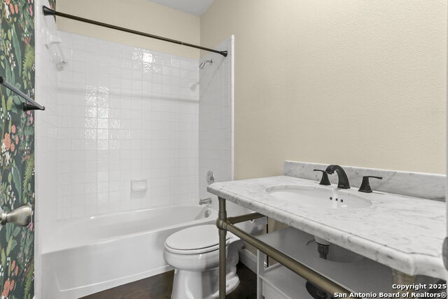 Image 14 of 47 For 26308 Reyglen