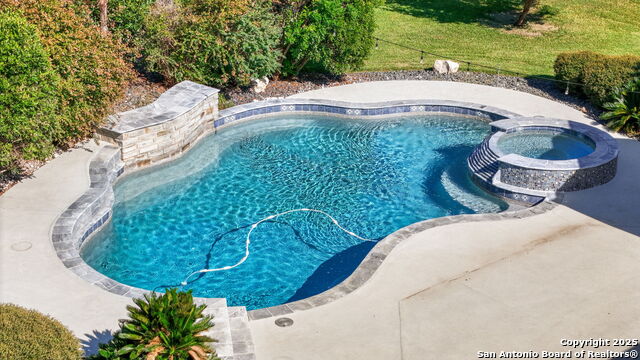 Image 43 of 47 For 26308 Reyglen