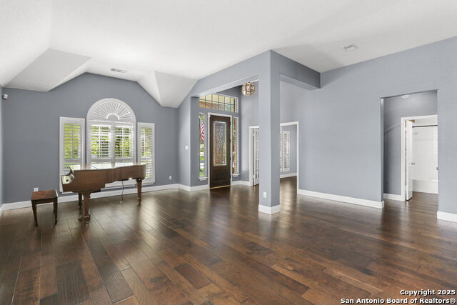 Image 9 of 47 For 26308 Reyglen