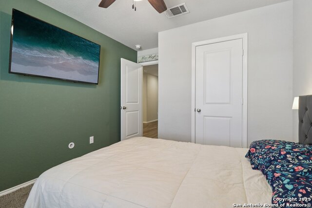 Listing photo id 16 for 10443 De Gonzalo Way