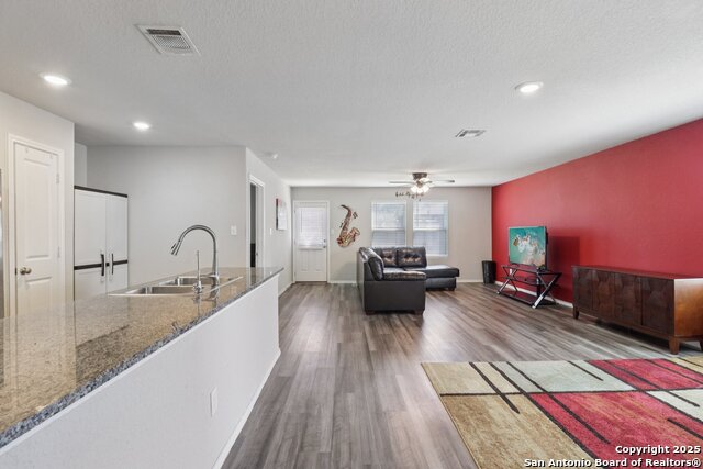 Listing photo id 1 for 10443 De Gonzalo Way