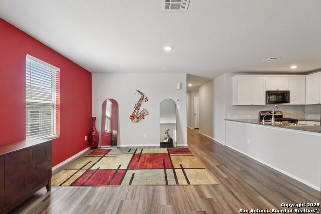 Listing photo id 3 for 10443 De Gonzalo Way