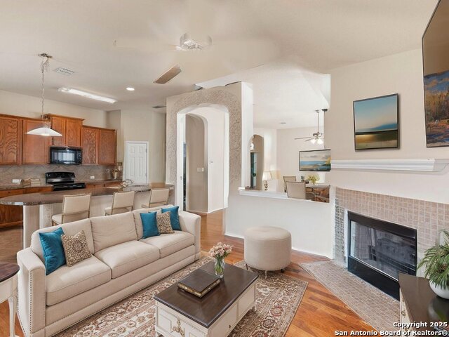 Image 6 of 25 For 7319 Tranquillo Way