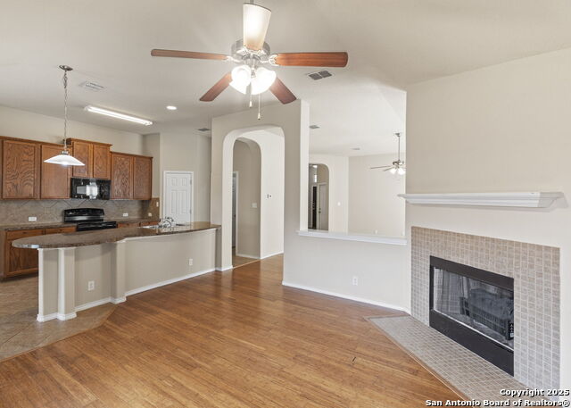 Image 7 of 25 For 7319 Tranquillo Way