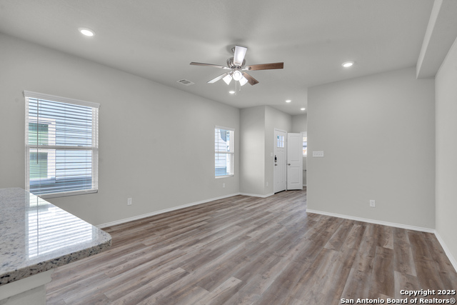 Image 2 of 28 For 8911 Fm 1560 305-306 N