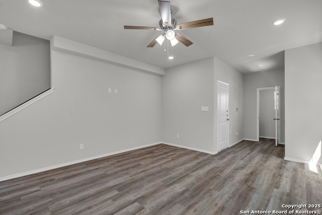 Image 20 of 28 For 8911 Fm 1560 305-306 N