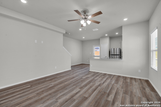 Image 3 of 28 For 8911 Fm 1560 305-306 N