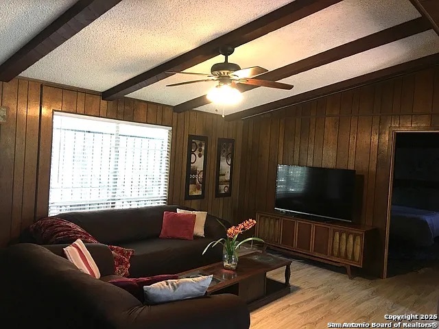 Image 9 of 20 For 1316 Lakeshore Dr