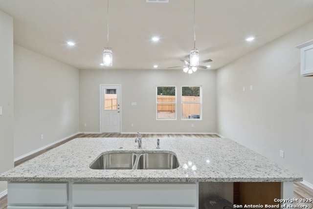 Image 7 of 20 For 8911 Fm 1560 407-408 N