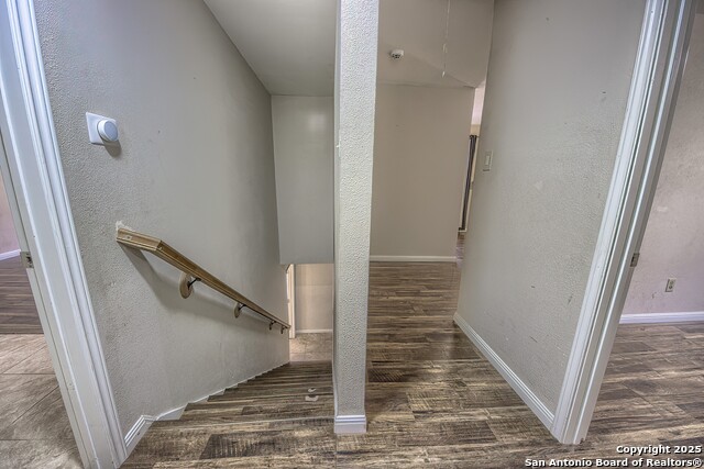 Image 19 of 27 For 324 Hickory Hill