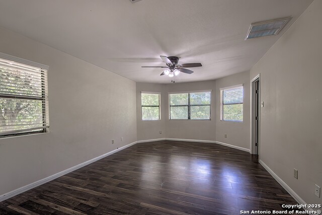 Image 20 of 27 For 324 Hickory Hill