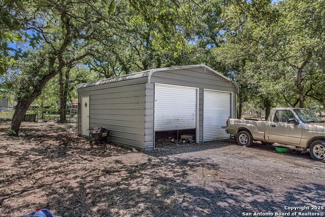 Image 5 of 27 For 324 Hickory Hill
