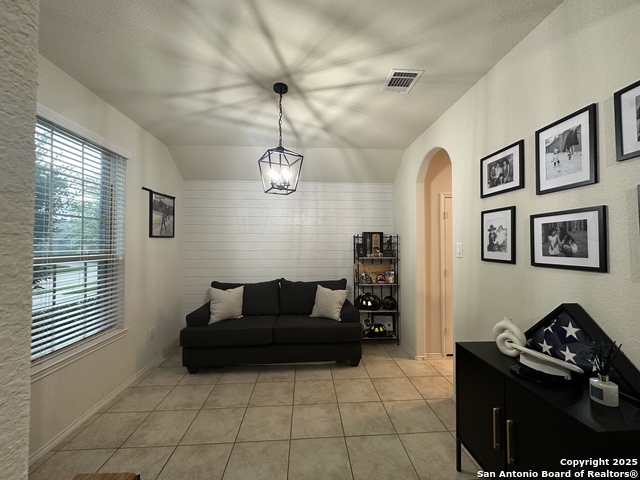 Listing photo id 10 for 3310 Jane Way