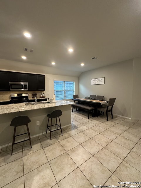 Listing photo id 14 for 3310 Jane Way