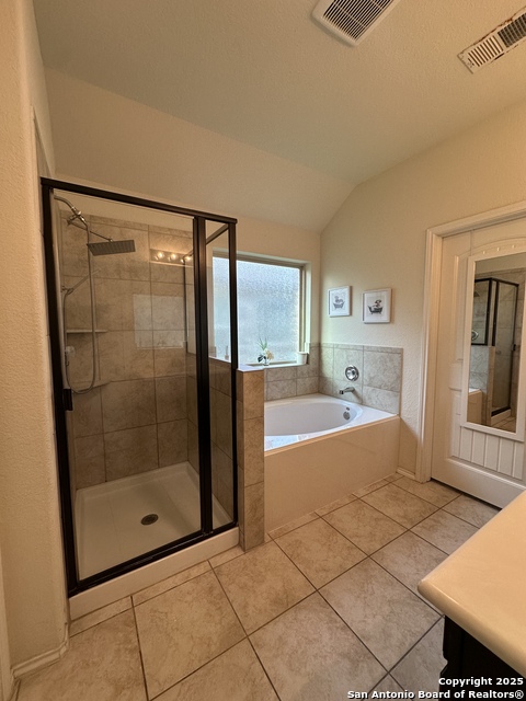 Listing photo id 7 for 3310 Jane Way