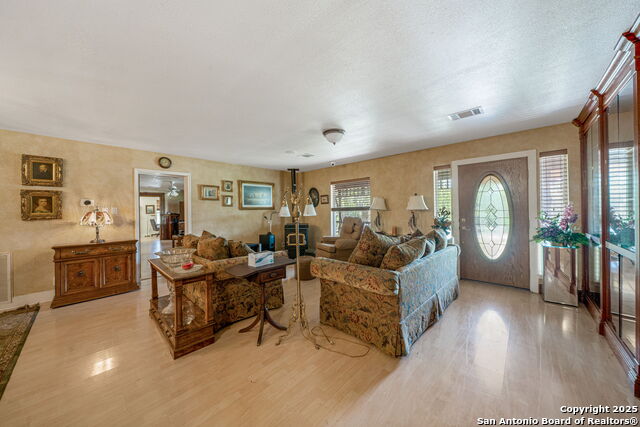 Listing photo id 16 for 1551 Windy Knoll N